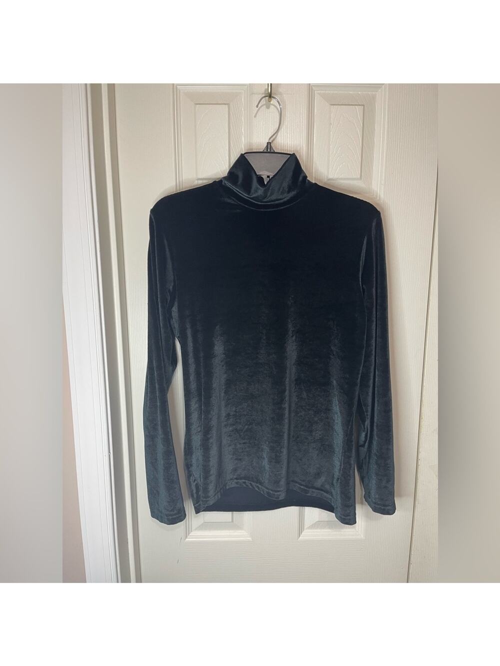 Liz & Co. Black Whimsical Velour Mock Neck lined Holiday Shirt Medium